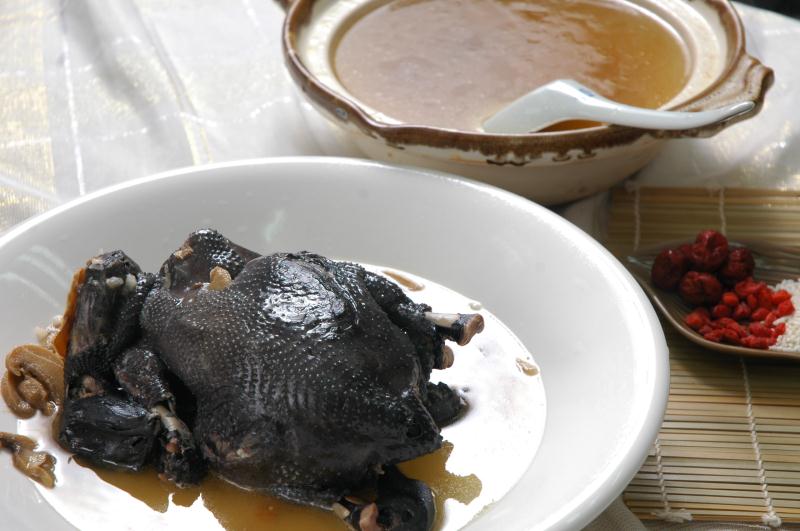 2013年菜推薦：真材實料的松茸烏骨雞